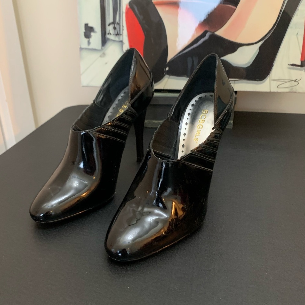 3️⃣6️⃣ Today ONLY more then 50% Off! HUGE SALE! BCBG heels.